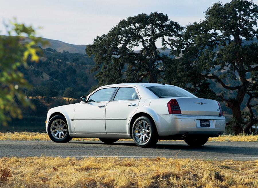  Chrysler 300C 2004 года  (фото 35 из 36)